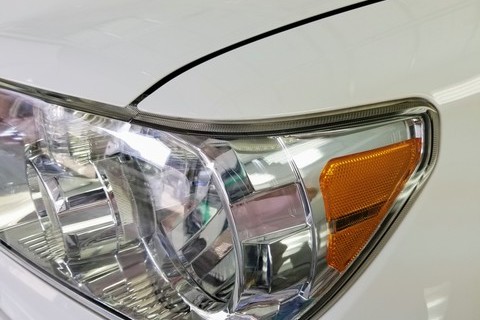 トヨタ タンドラ　ヘッドライトコーティング（塗装）